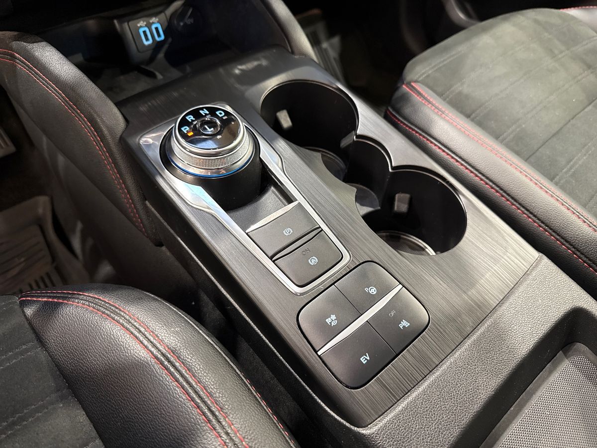 Billede af Ford Kuga 2,5 Plugin-hybrid ST-Line X CVT 225HK 5d Trinl. Gear