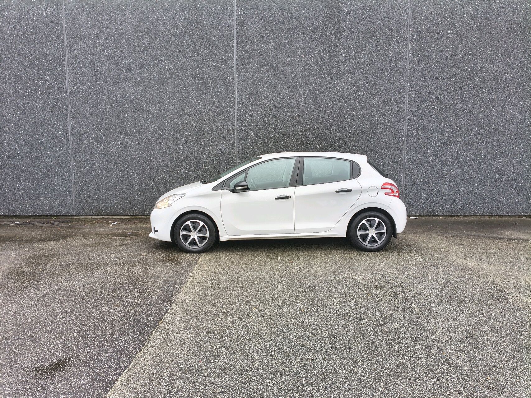 Billede af Peugeot 208 1,0 VTi Excite White 68HK 5d