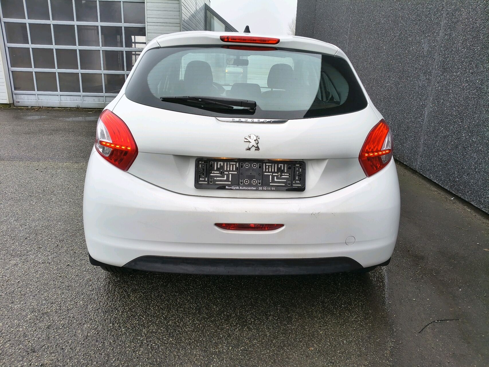 Billede af Peugeot 208 1,0 VTi Excite White 68HK 5d