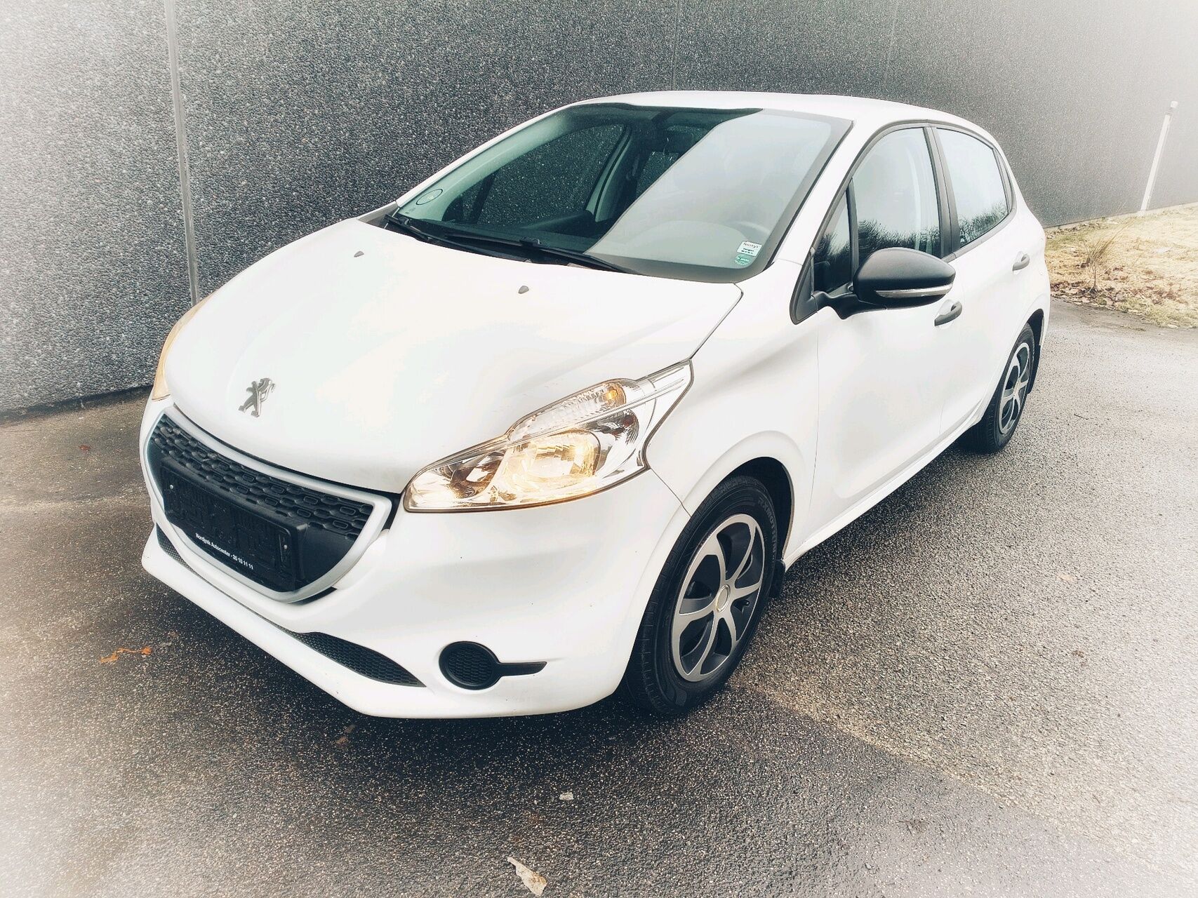 Billede af Peugeot 208 1,0 VTi Excite White 68HK 5d