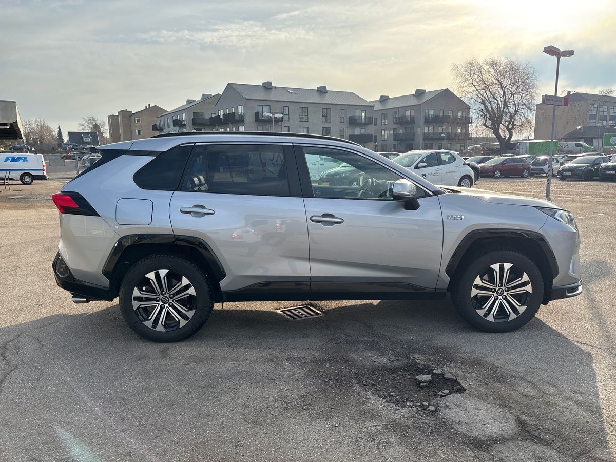 Billede af Toyota RAV4 Plug-in 2,5 Plugin-hybrid H3 Comfort AWD 306HK 5d 6g Aut.