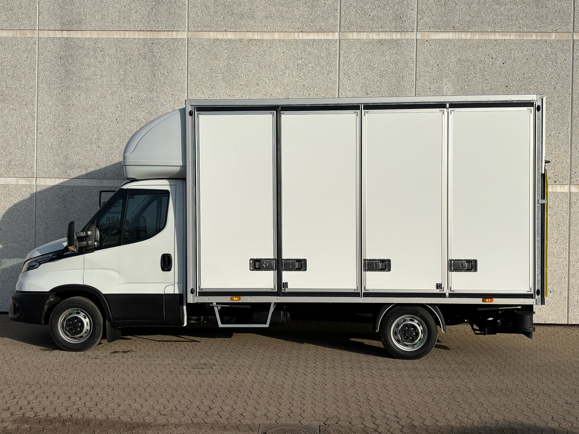 Billede af Iveco Daily 35S18 4800mm 3,0 D 176HK Ladv./Chas. 8g Aut.