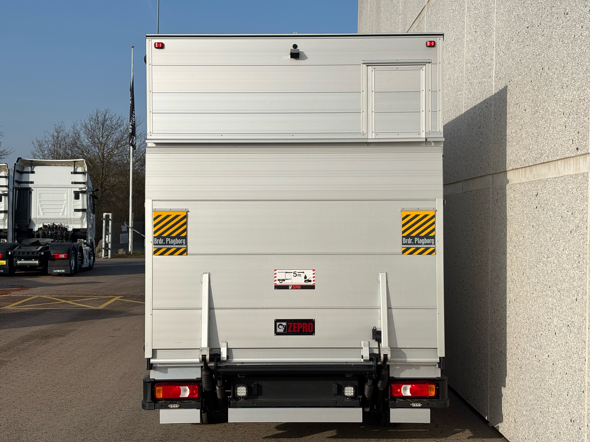 Billede af Iveco Daily 35S18 4800mm 3,0 D 176HK Ladv./Chas. 8g Aut.