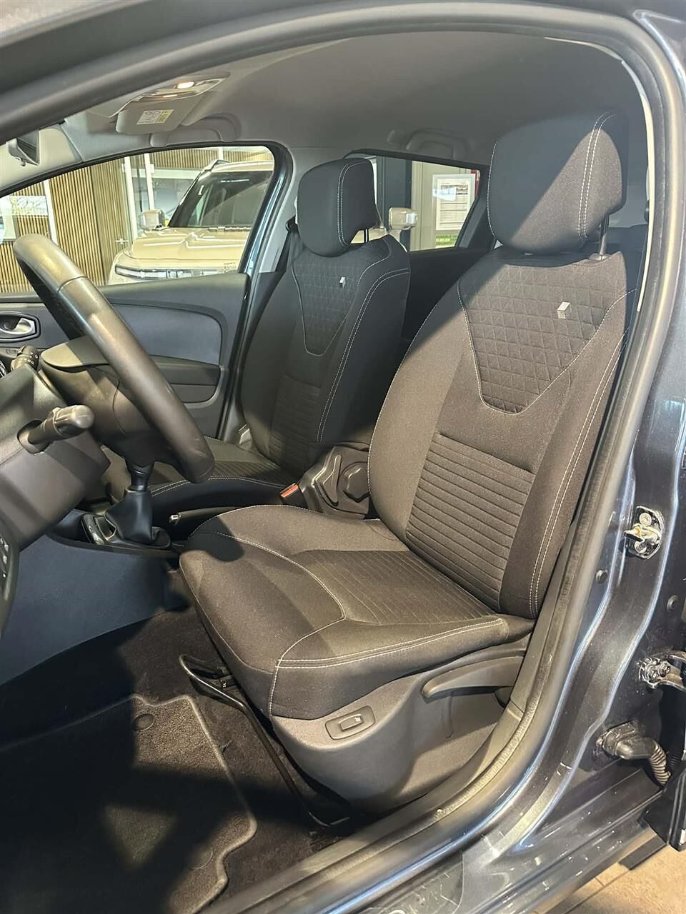 Billede af Renault Clio Sport Tourer 0,9 Energy TCe Limited 90HK Stc