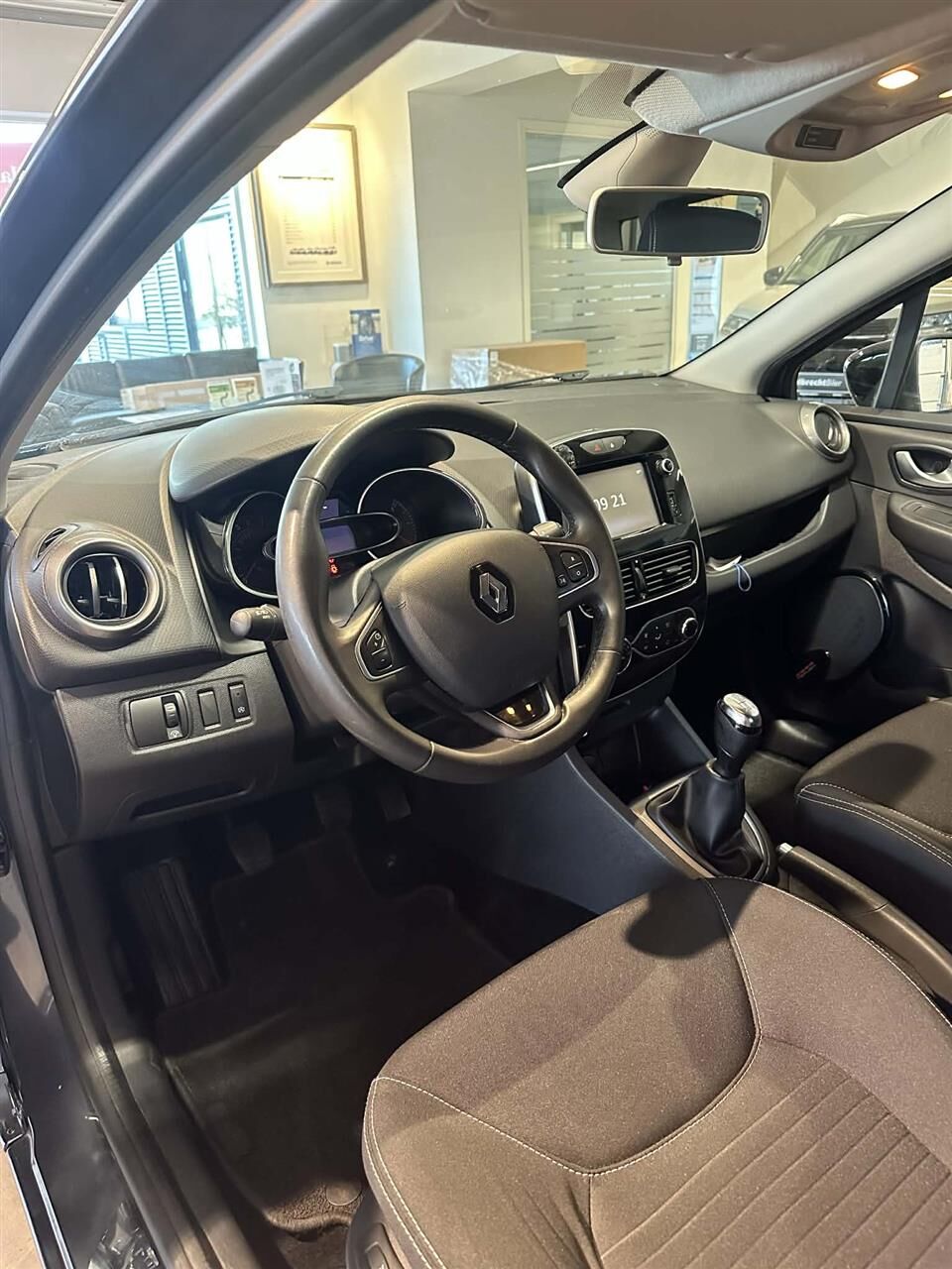 Billede af Renault Clio Sport Tourer 0,9 Energy TCe Limited 90HK Stc