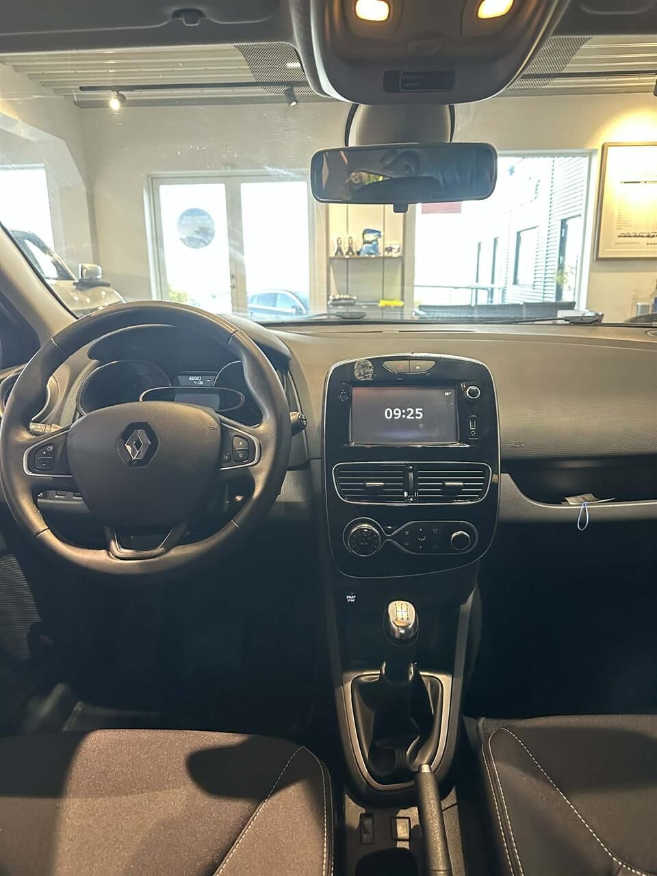 Billede af Renault Clio Sport Tourer 0,9 Energy TCe Limited 90HK Stc