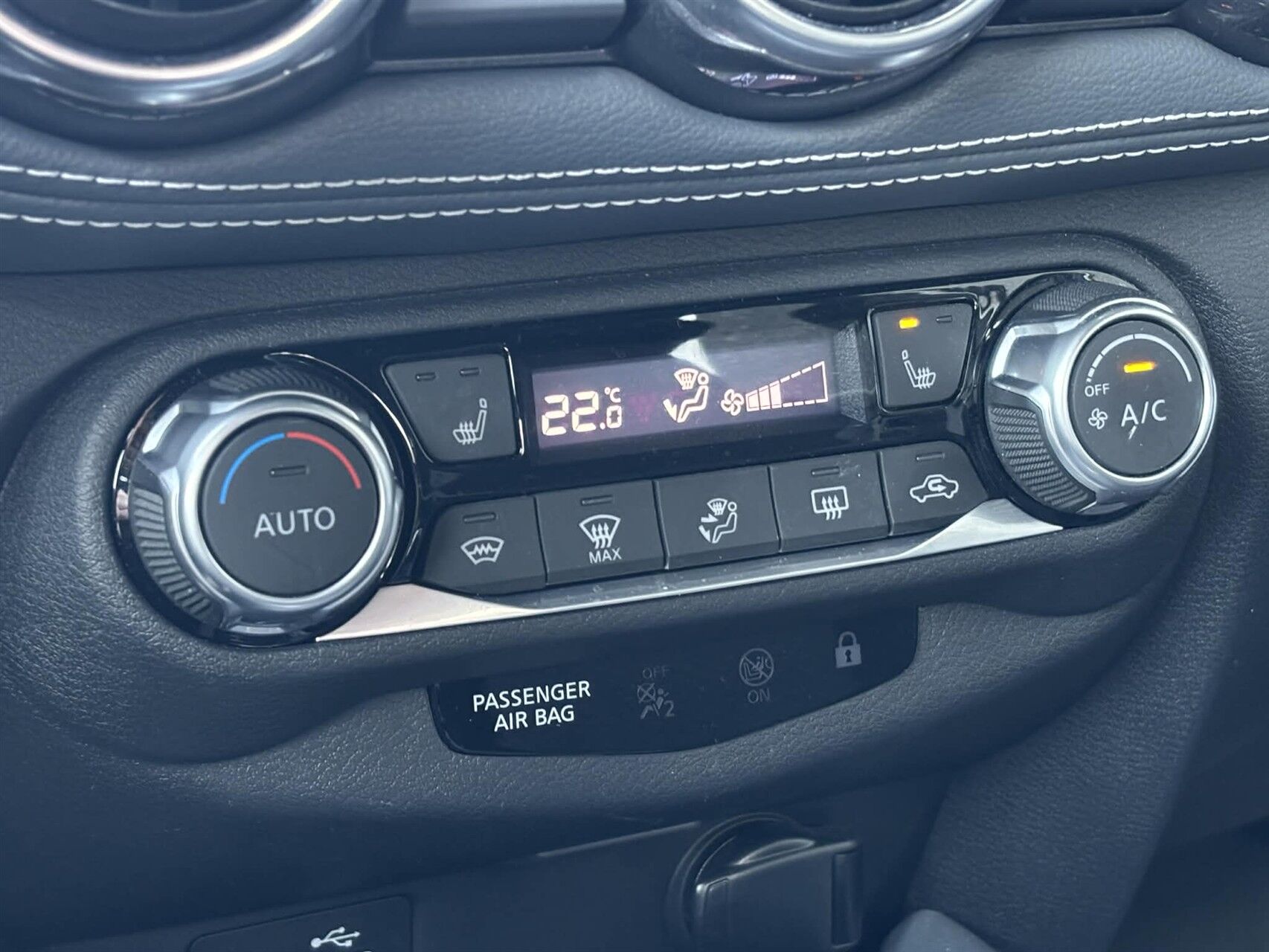 Billede af Nissan Juke 1,0 Dig-T N-Connecta 114HK 5d 6g