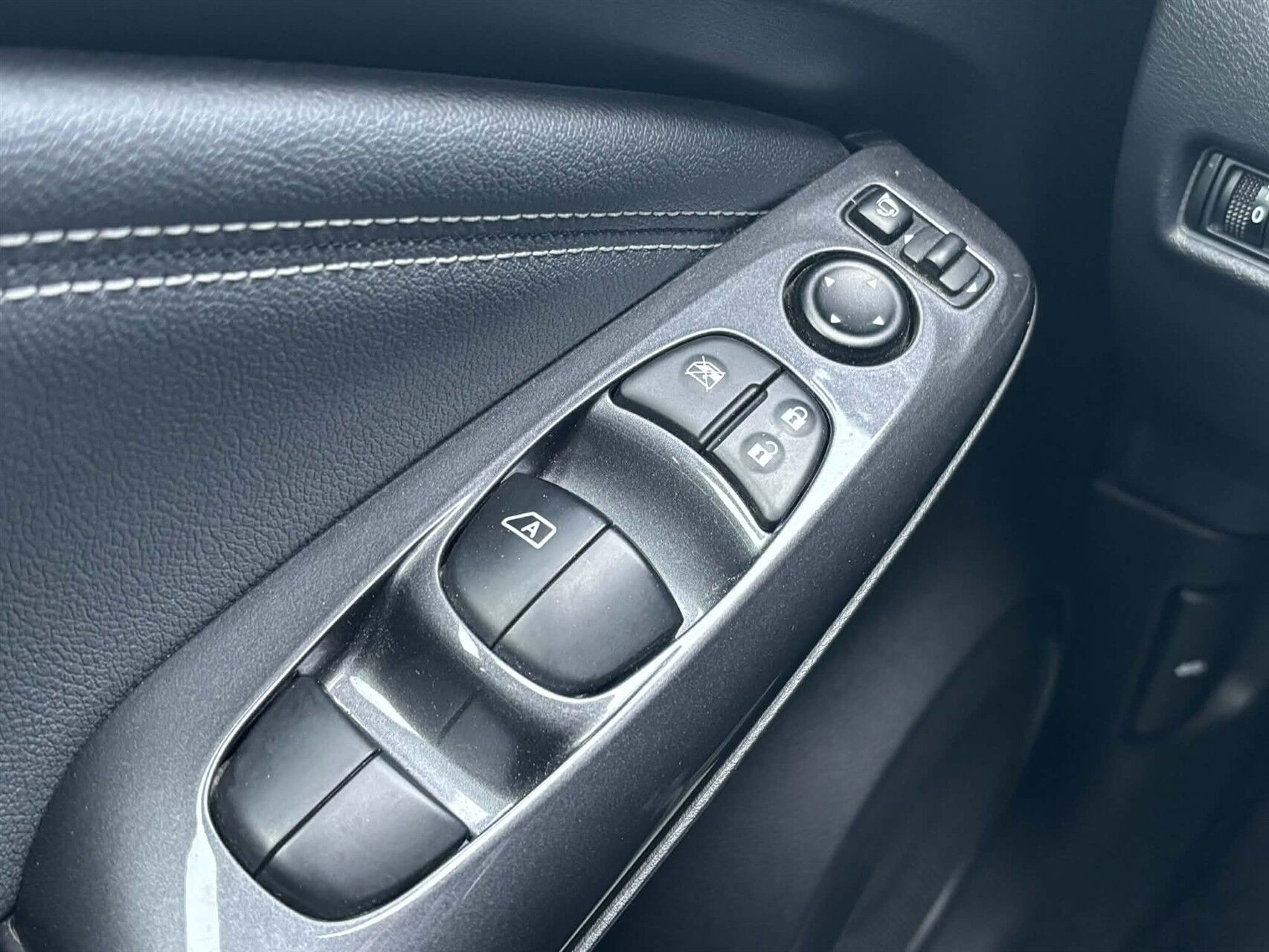 Billede af Nissan Juke 1,0 Dig-T N-Connecta 114HK 5d 6g