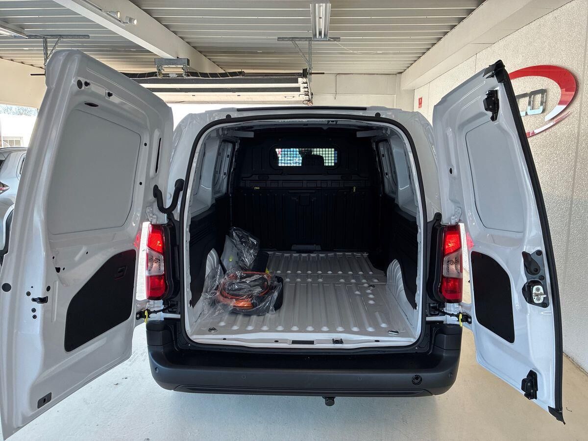 Billede af Toyota Proace City 50 kWh (136 hk) Long/To skydedøre aut. gear Comfort Master