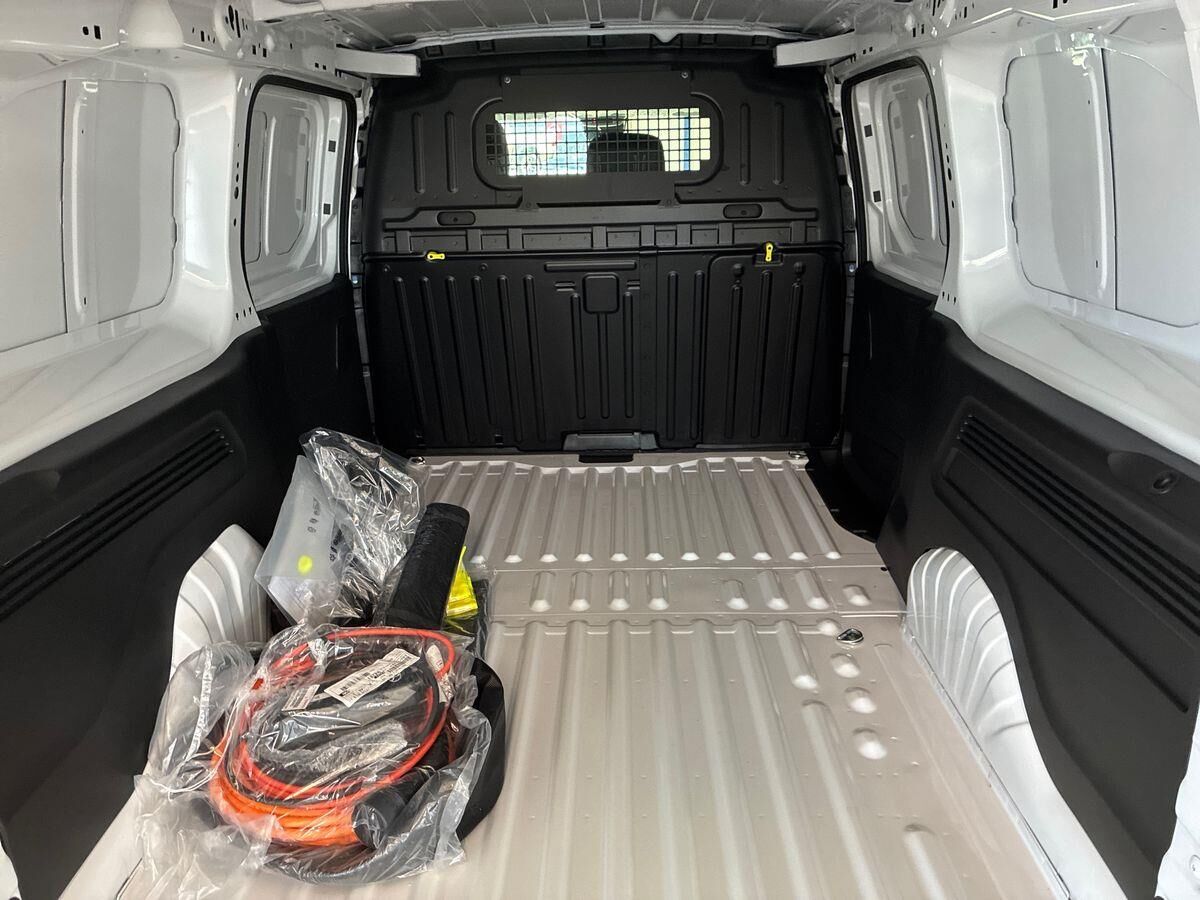 Billede af Toyota Proace City 50 kWh (136 hk) Long/To skydedøre aut. gear Comfort Master
