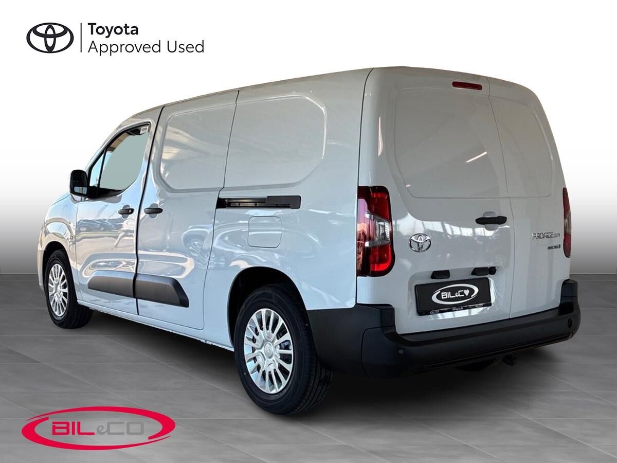 Billede af Toyota Proace City 50 kWh (136 hk) Long/To skydedøre aut. gear Comfort Master
