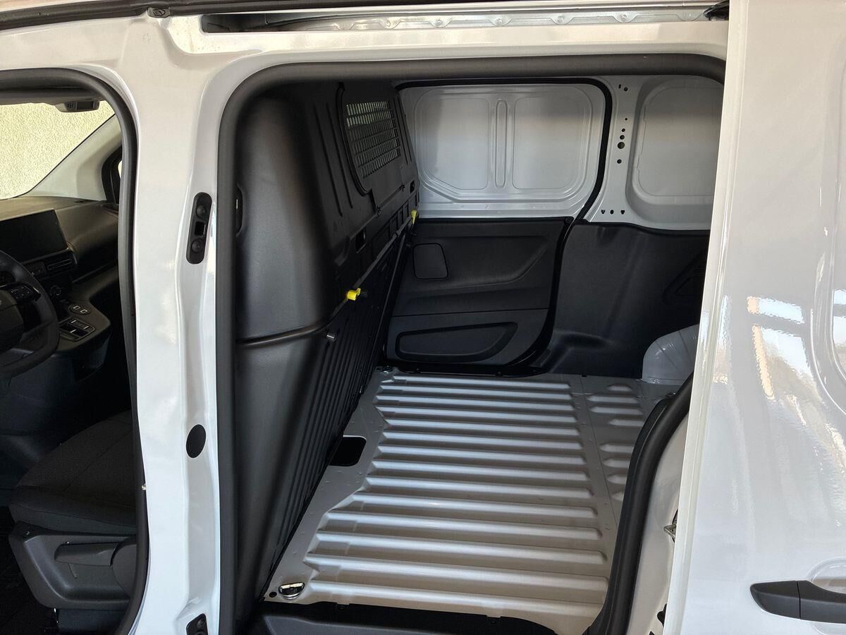 Billede af Toyota Proace City 50 kWh (136 hk) Long/To skydedøre aut. gear Comfort Master