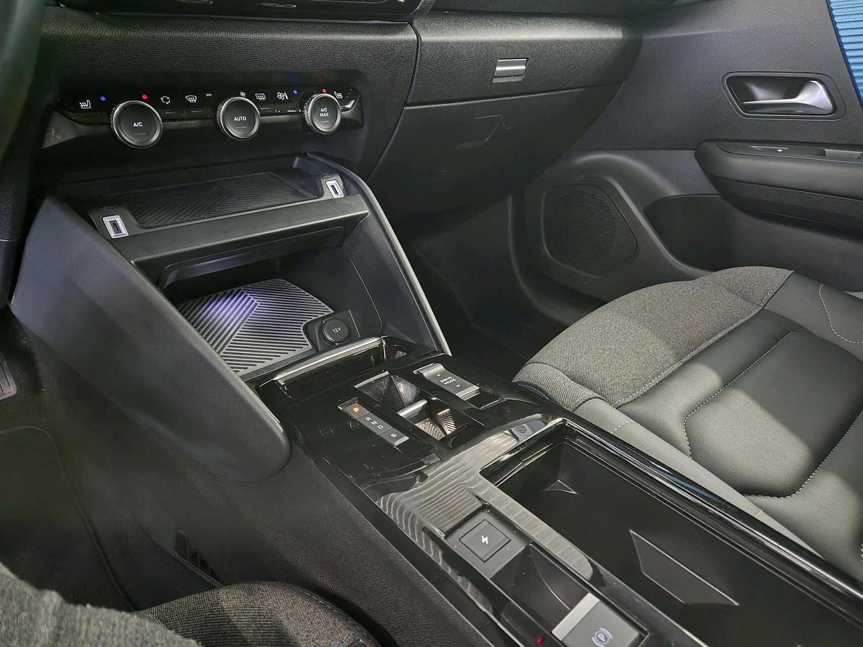 Billede af Citroën e-C4 EL Feel 136HK 5d Aut.