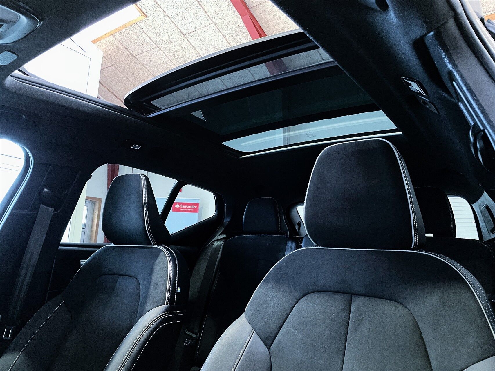 Billede af Volvo XC40 P8 Recharge Twin Ultimate AWD 408HK 5d Aut.