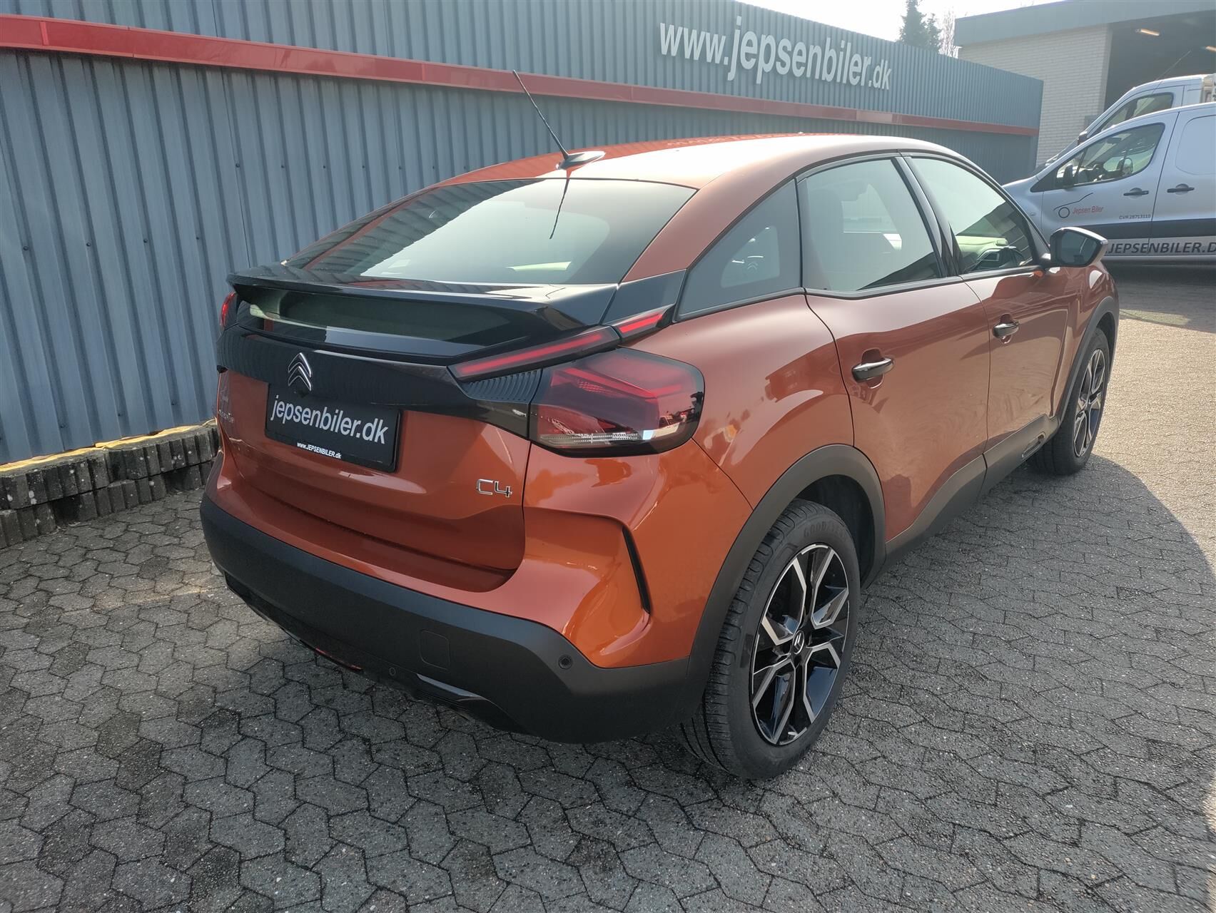 Billede af Citroën C4 1,2 PureTech Carré EAT8 130HK 5d 8g Aut.