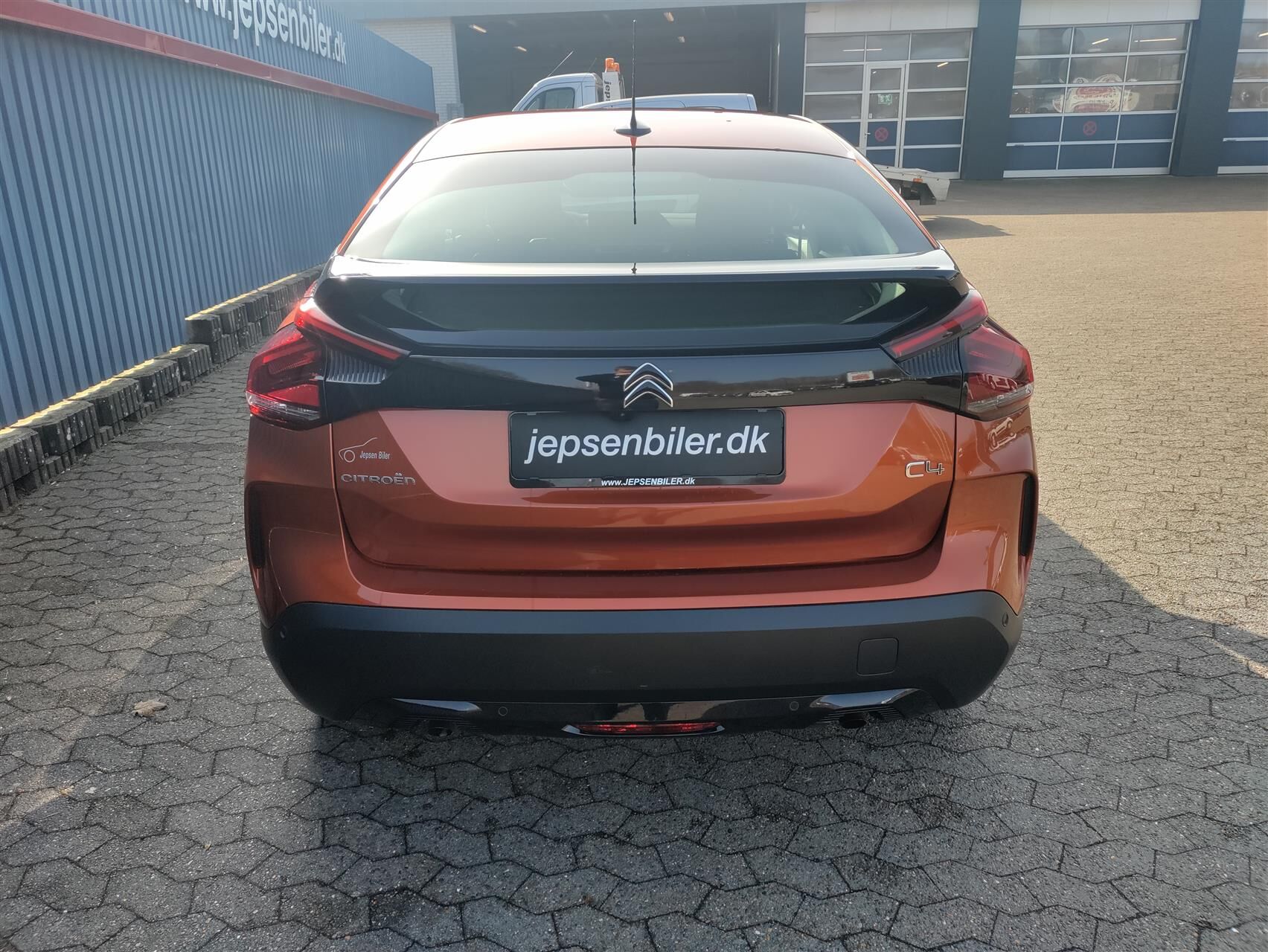 Billede af Citroën C4 1,2 PureTech Carré EAT8 130HK 5d 8g Aut.