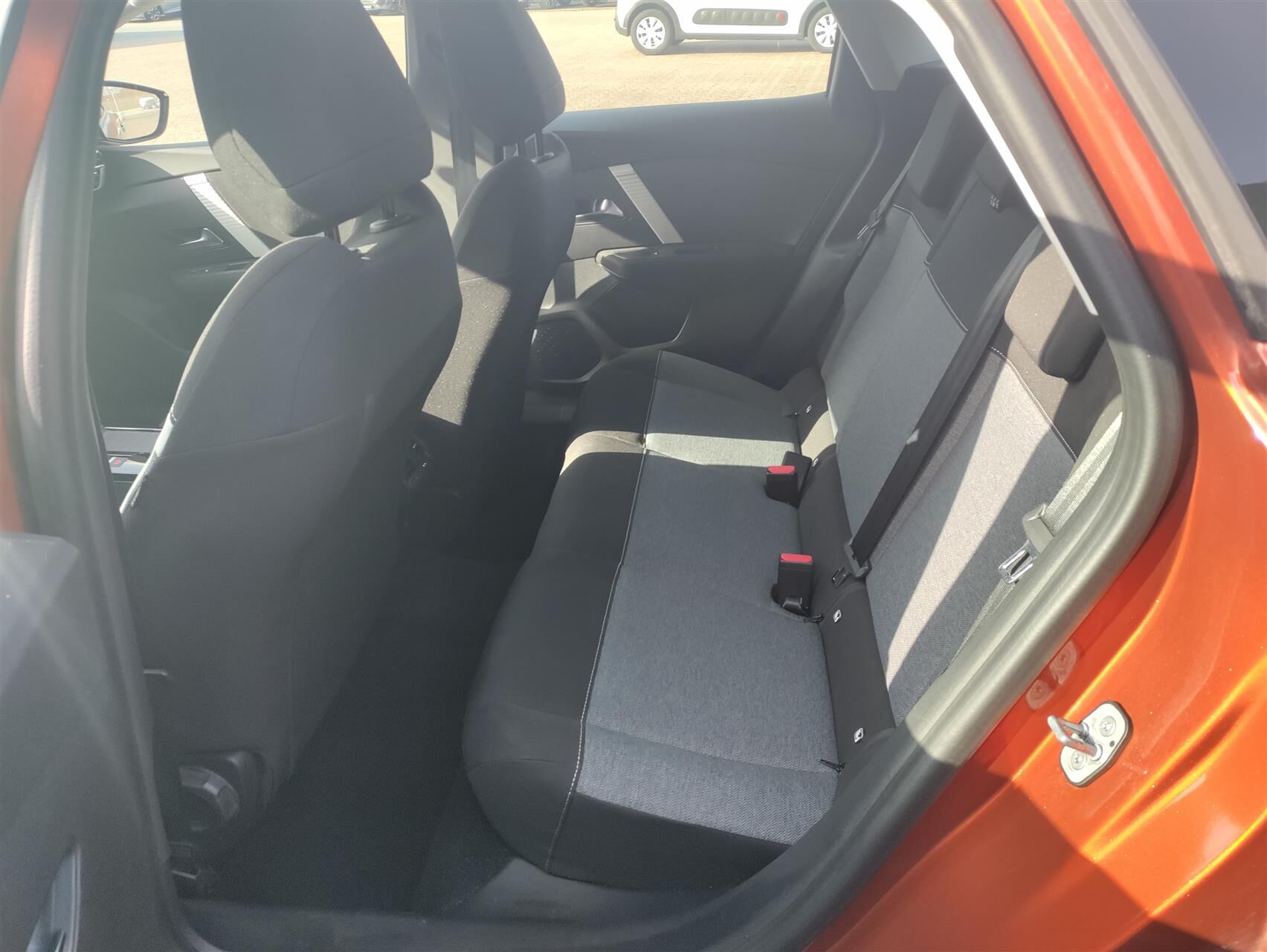 Billede af Citroën C4 1,2 PureTech Carré EAT8 130HK 5d 8g Aut.