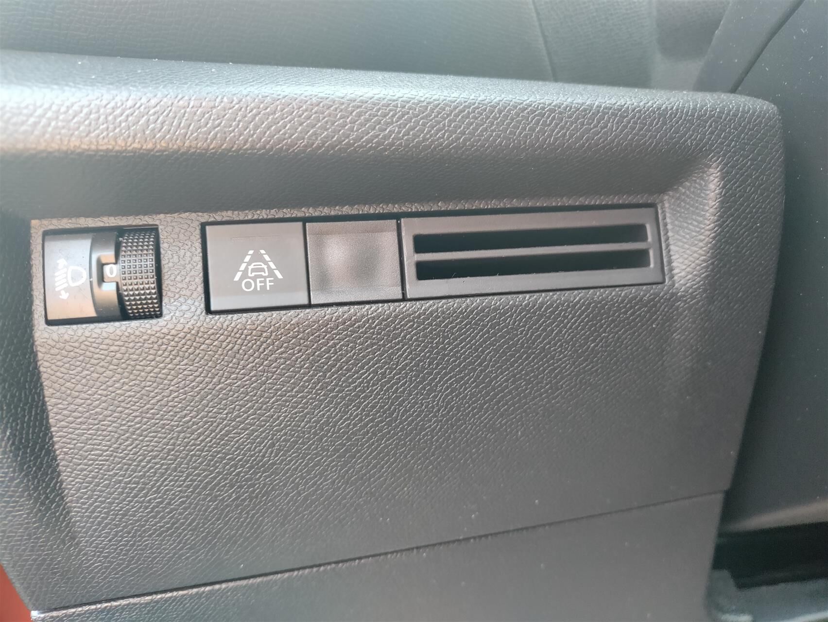 Billede af Citroën C4 1,2 PureTech Carré EAT8 130HK 5d 8g Aut.