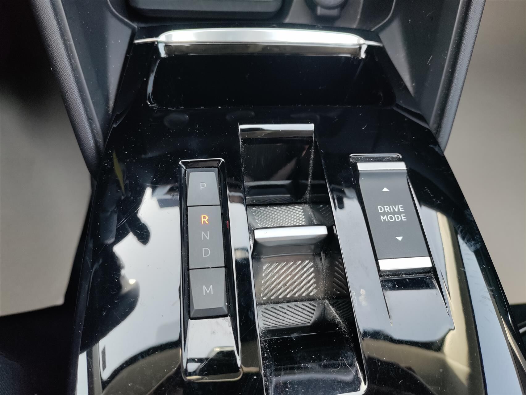 Billede af Citroën C4 1,2 PureTech Carré EAT8 130HK 5d 8g Aut.