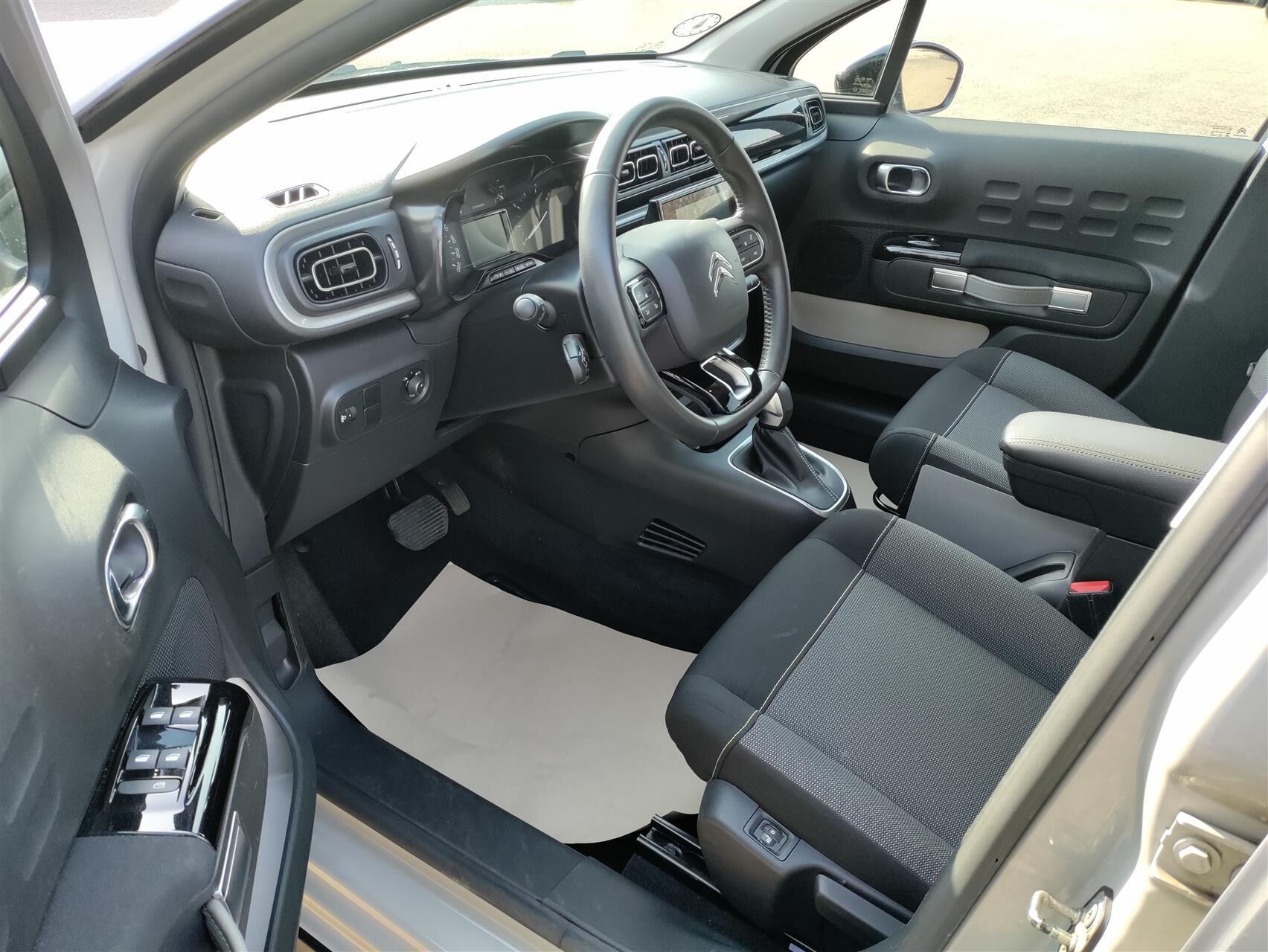 Billede af Citroën C3 1,2 PureTech Shine 110HK 5d 6g Aut.