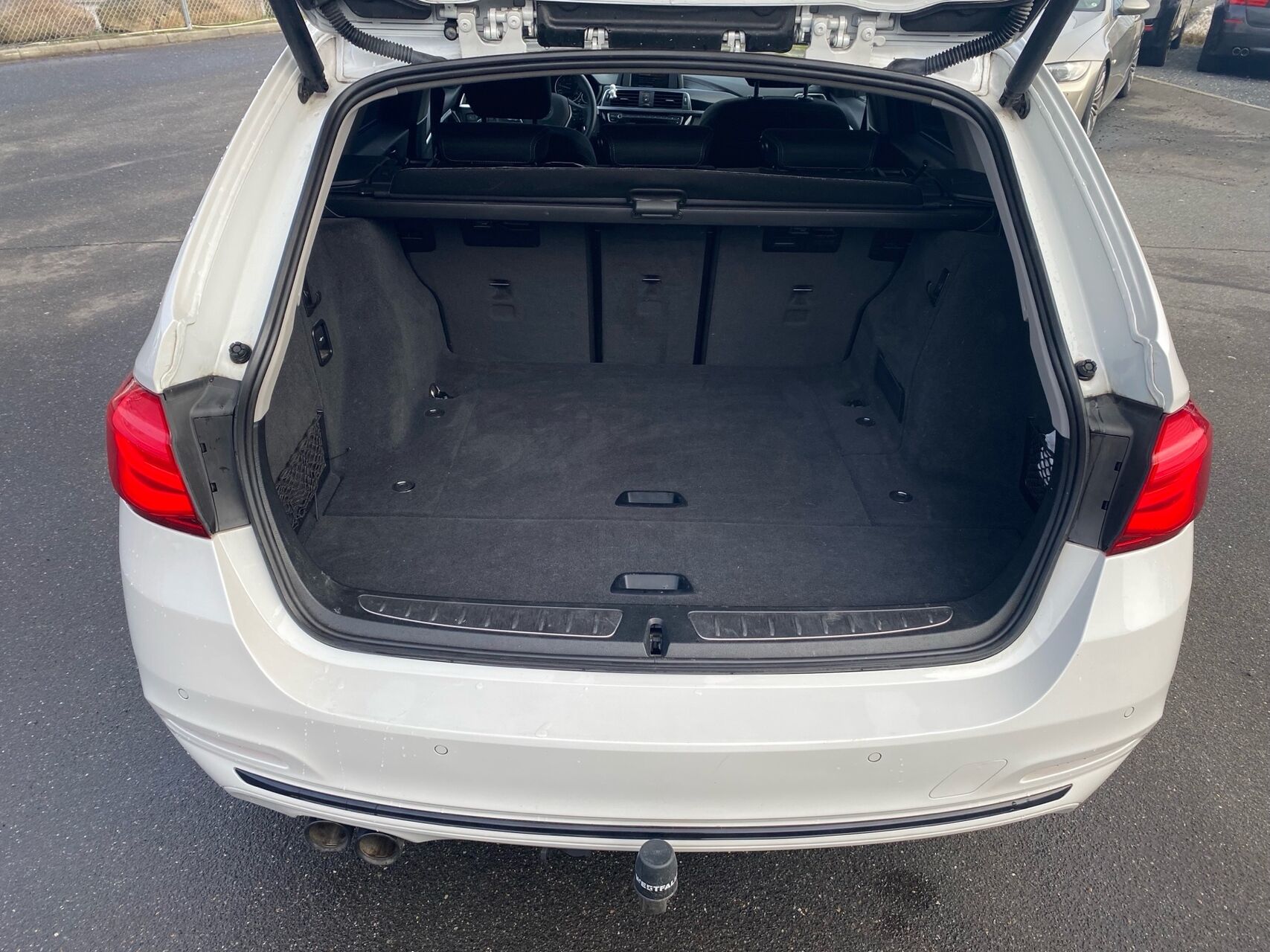 Billede af BMW 320d Touring 2,0 D Sport Line 190HK Stc 8g Aut.