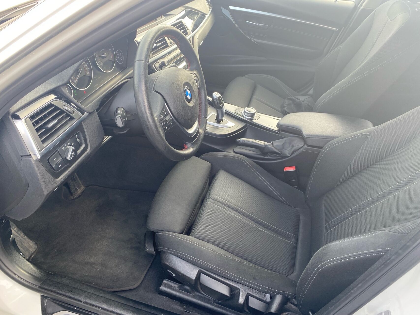 Billede af BMW 320d Touring 2,0 D Sport Line 190HK Stc 8g Aut.