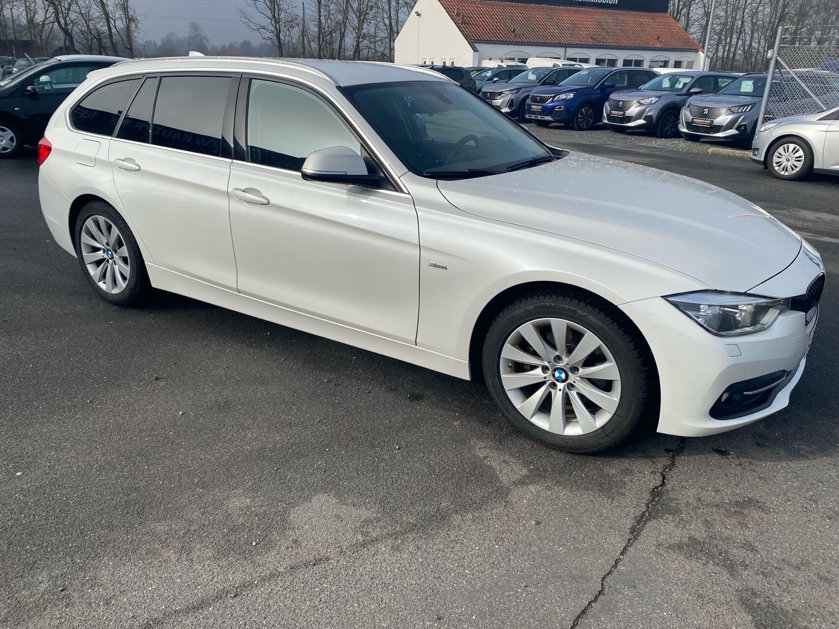 Billede af BMW 320d Touring 2,0 D Sport Line 190HK Stc 8g Aut.