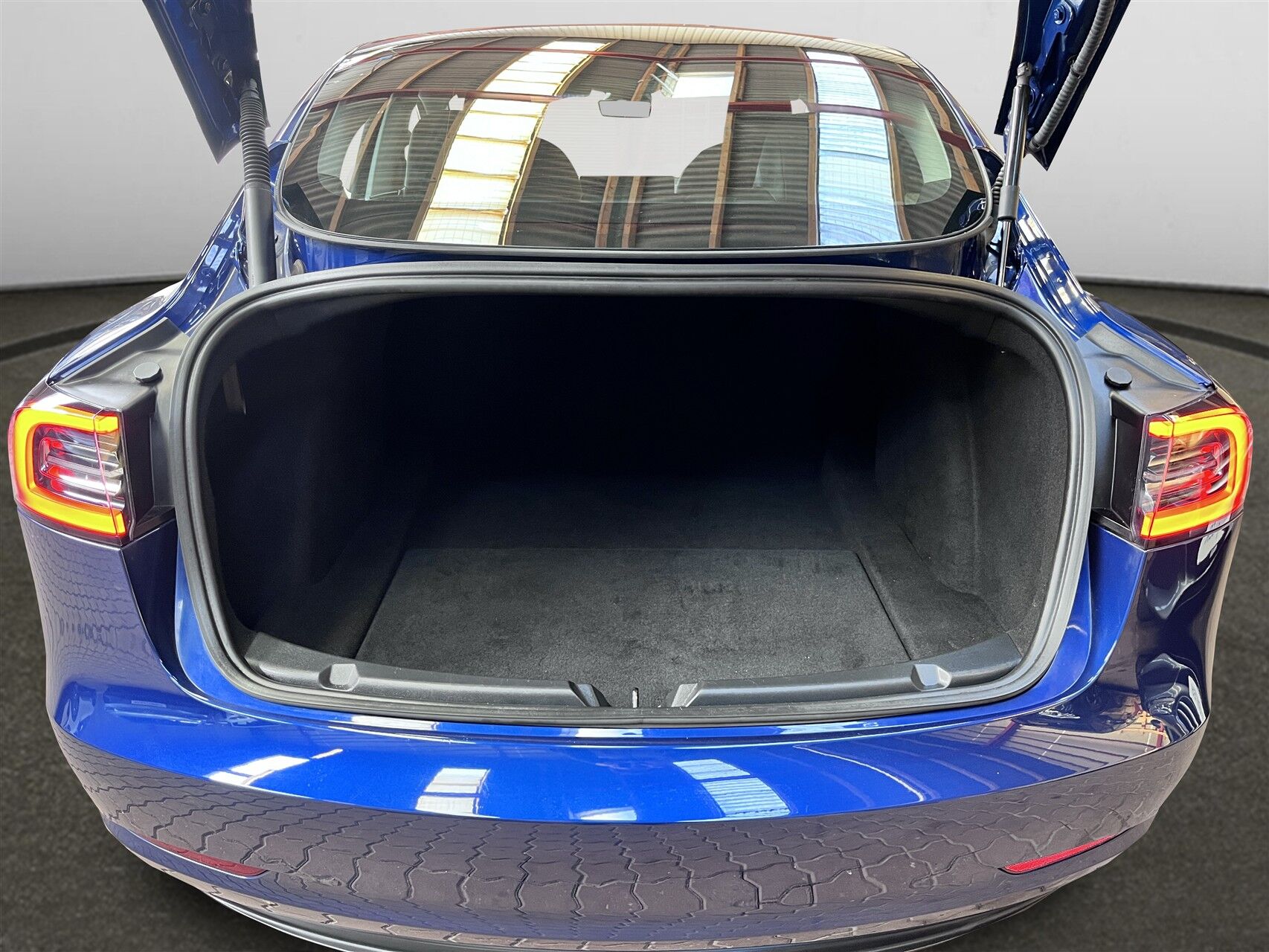 Billede af Tesla Model 3 EL Standard Range 283HK Aut.