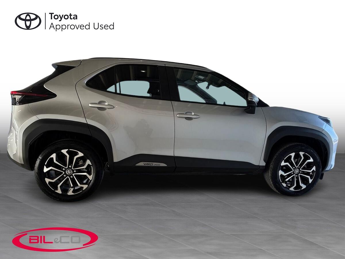 Billede af Toyota Yaris Cross 1,5 Hybrid Style Comfort 116HK 5d Trinl. Gear