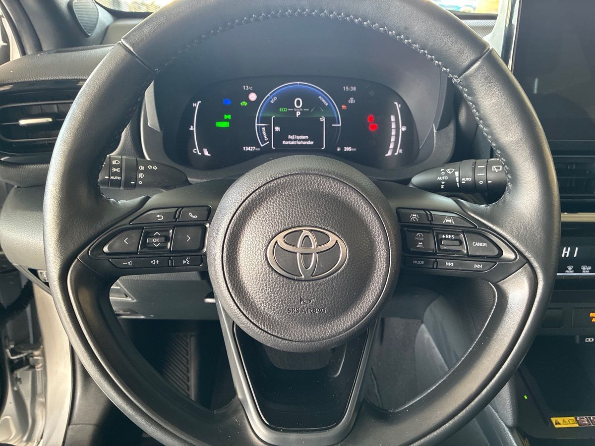 Billede af Toyota Yaris Cross 1,5 Hybrid Style Comfort 116HK 5d Trinl. Gear