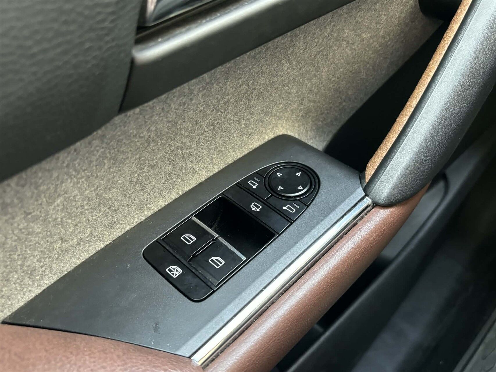 Billede af Mazda MX-30 e-Skyactiv Cosmo 145HK 5d Aut.