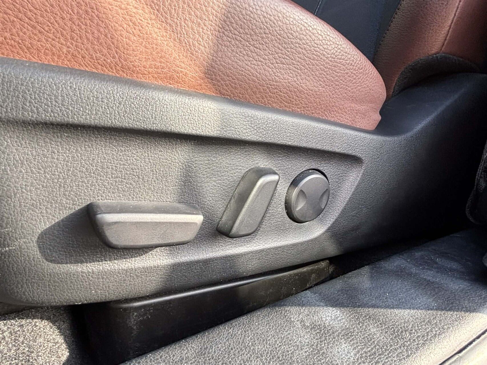 Billede af Mazda MX-30 e-Skyactiv Cosmo 145HK 5d Aut.