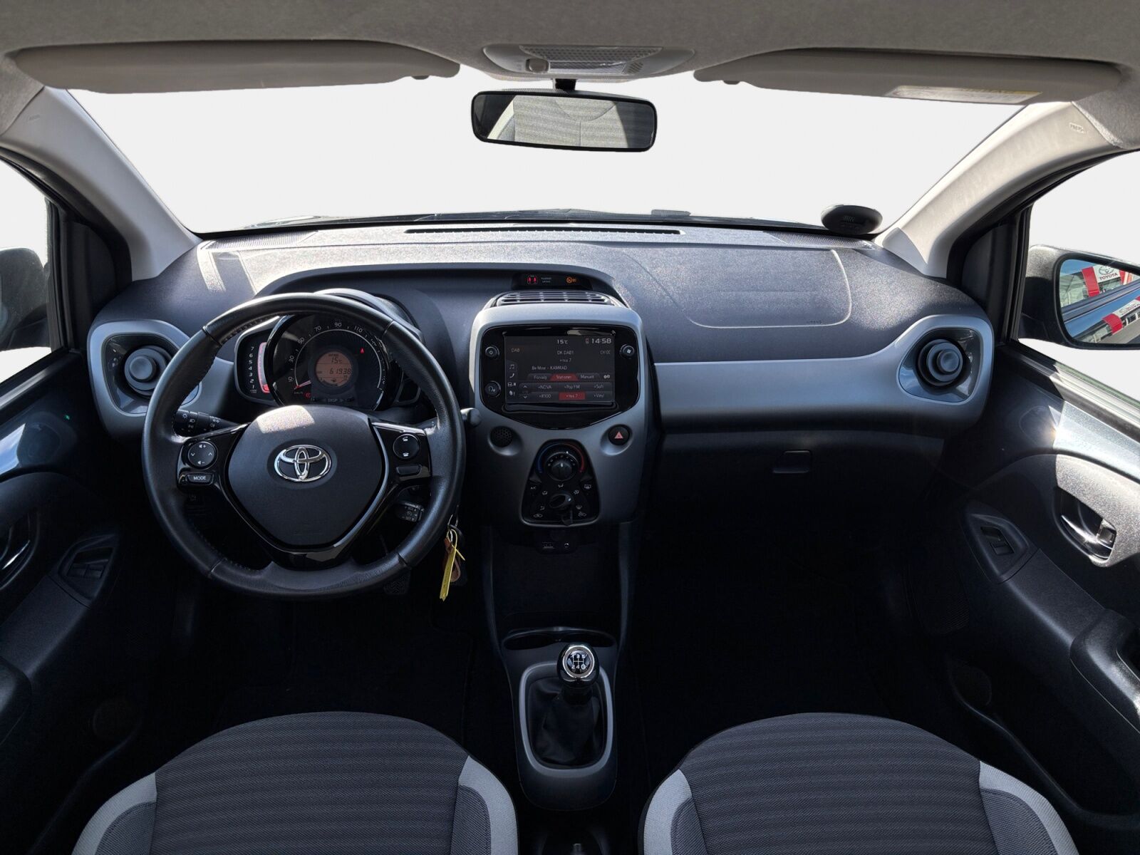 Billede af Toyota Aygo 1,0 VVT-I X-plore DAB+ 72HK 5d