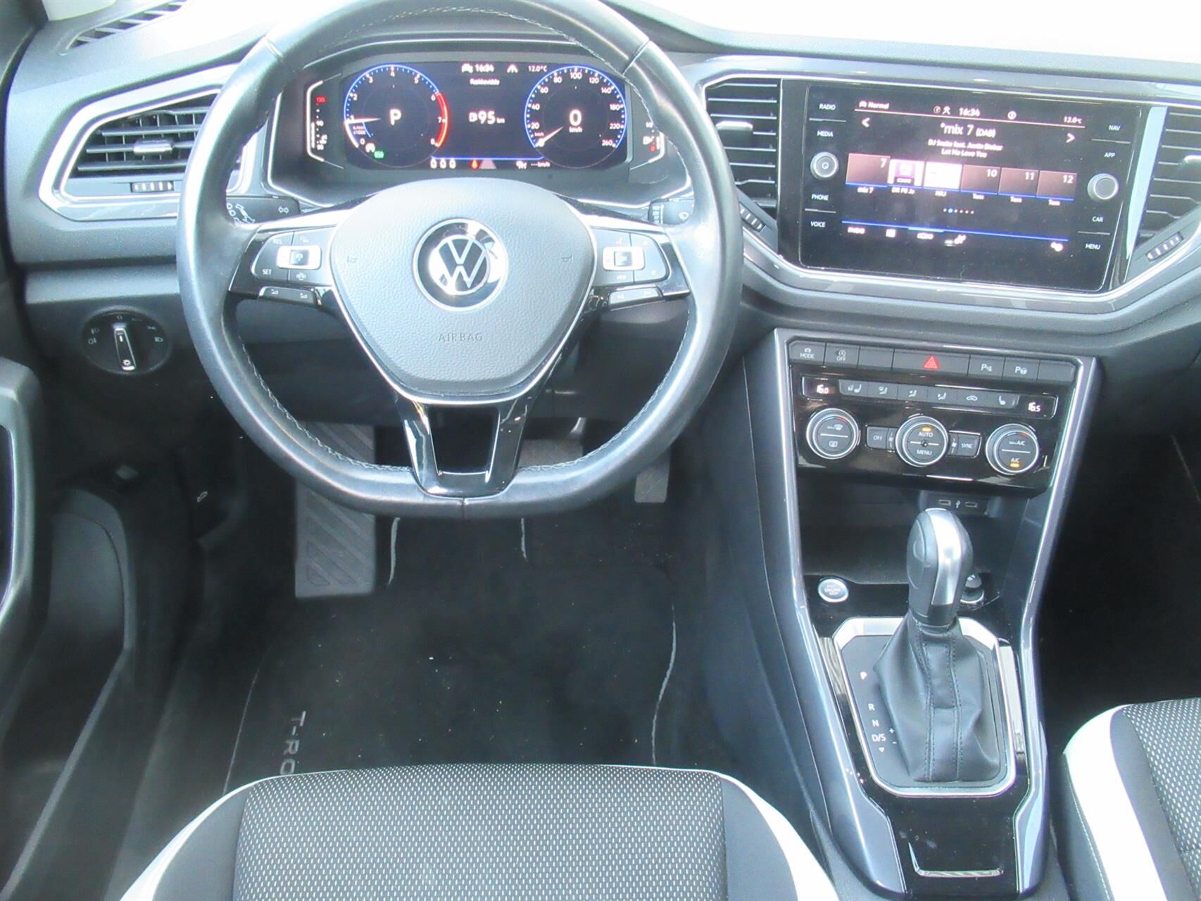 Billede af VW T-Roc 1,5 TSI ACT Sport Team DSG 150HK 5d 7g Aut.