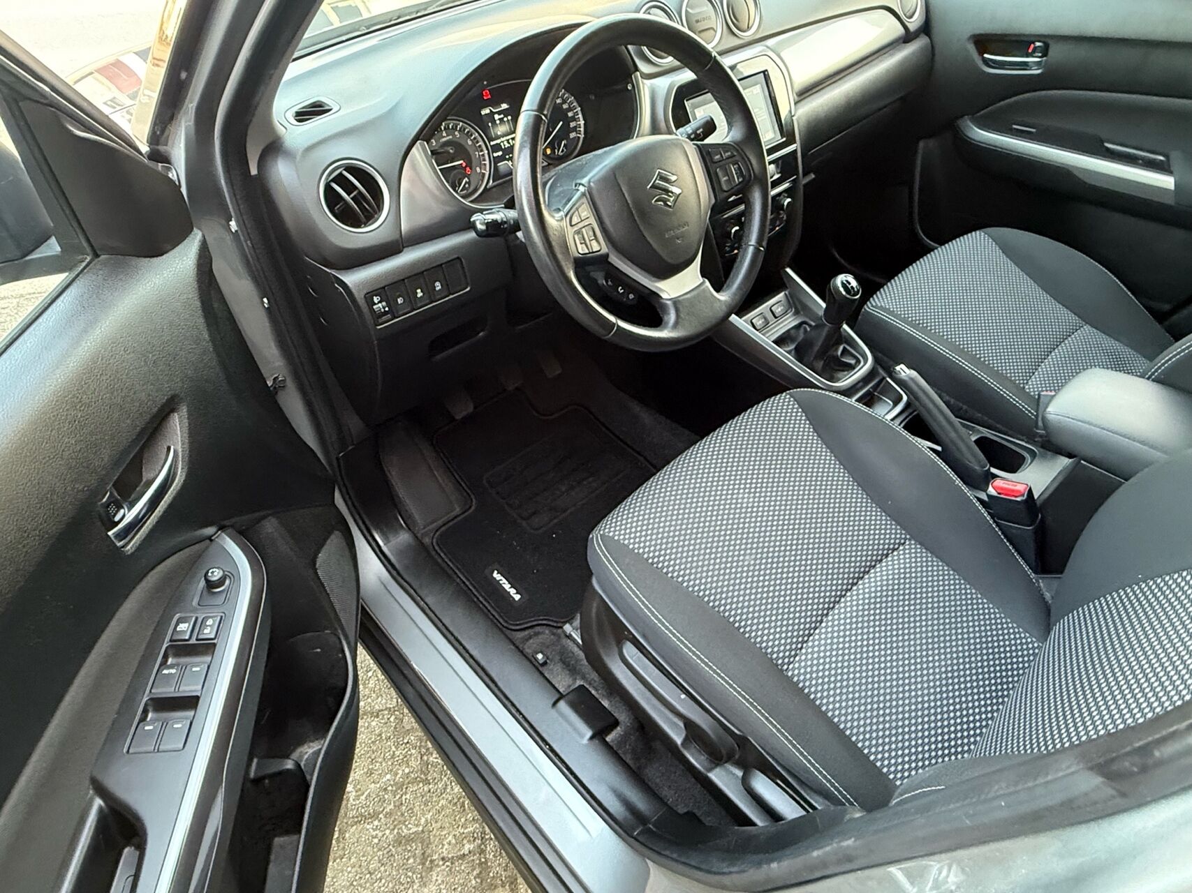 Billede af Suzuki Vitara 1,0 Boosterjet Active 112HK 5d