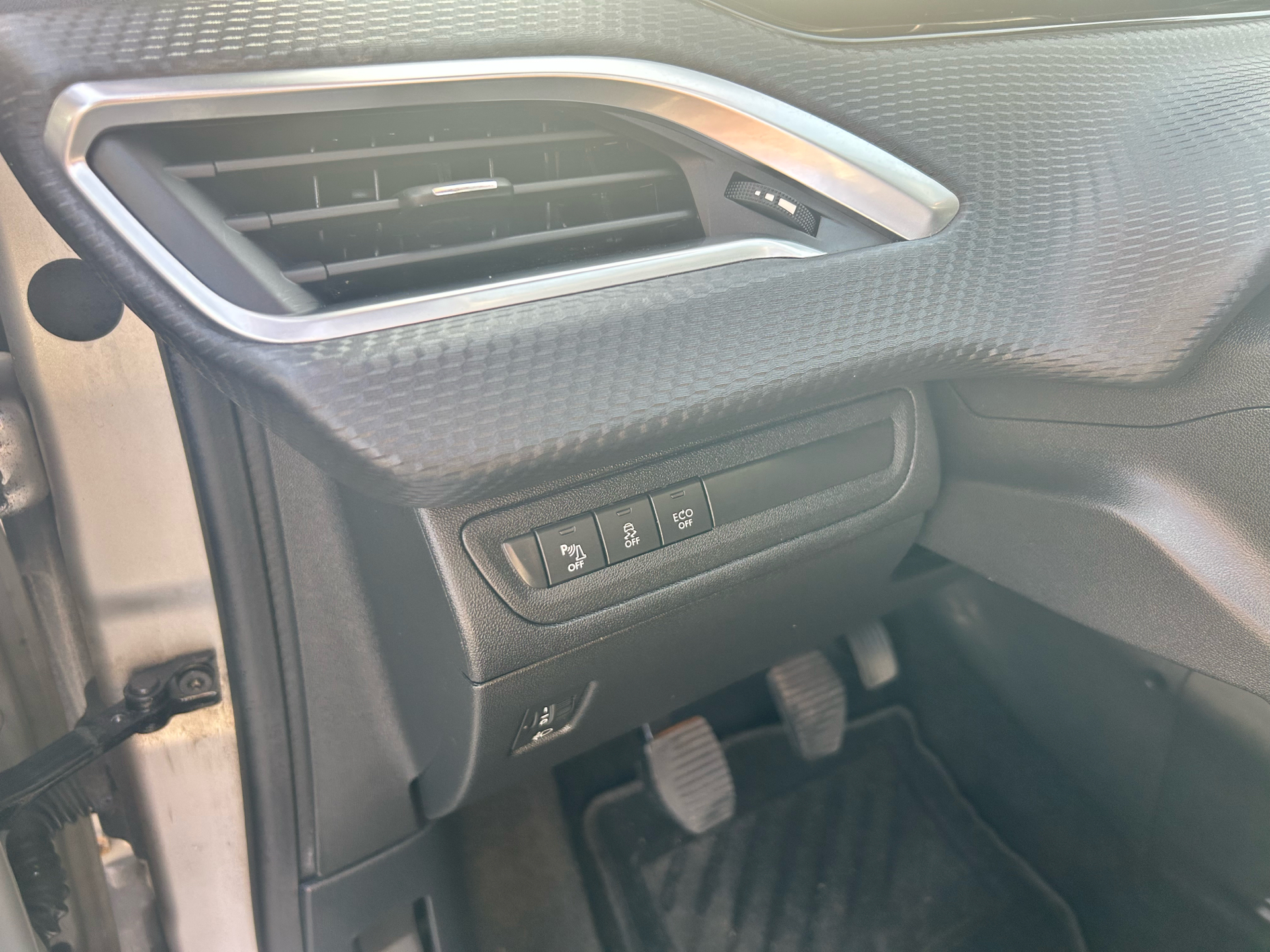 Billede af Peugeot 208 1,6 BlueHDi Desire 100HK 5d