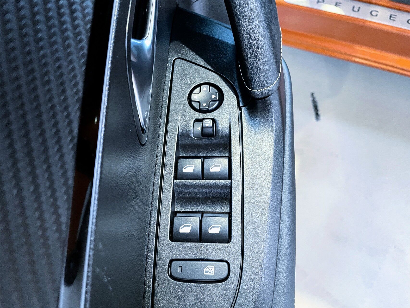 Billede af Peugeot e-2008 EL GT Prime+ 136HK 5d Aut.