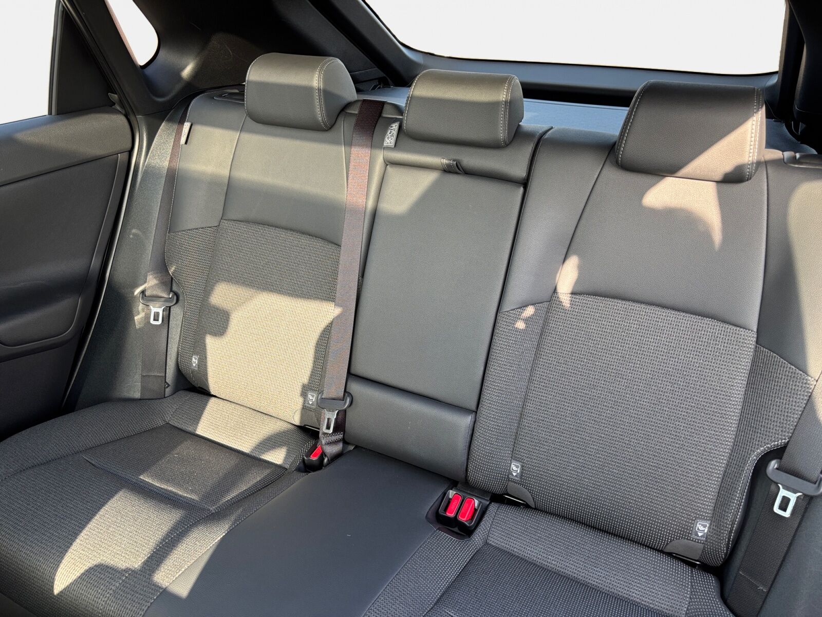 Billede af Toyota BZ4X EL Active Design AWD 218HK 5d Aut.