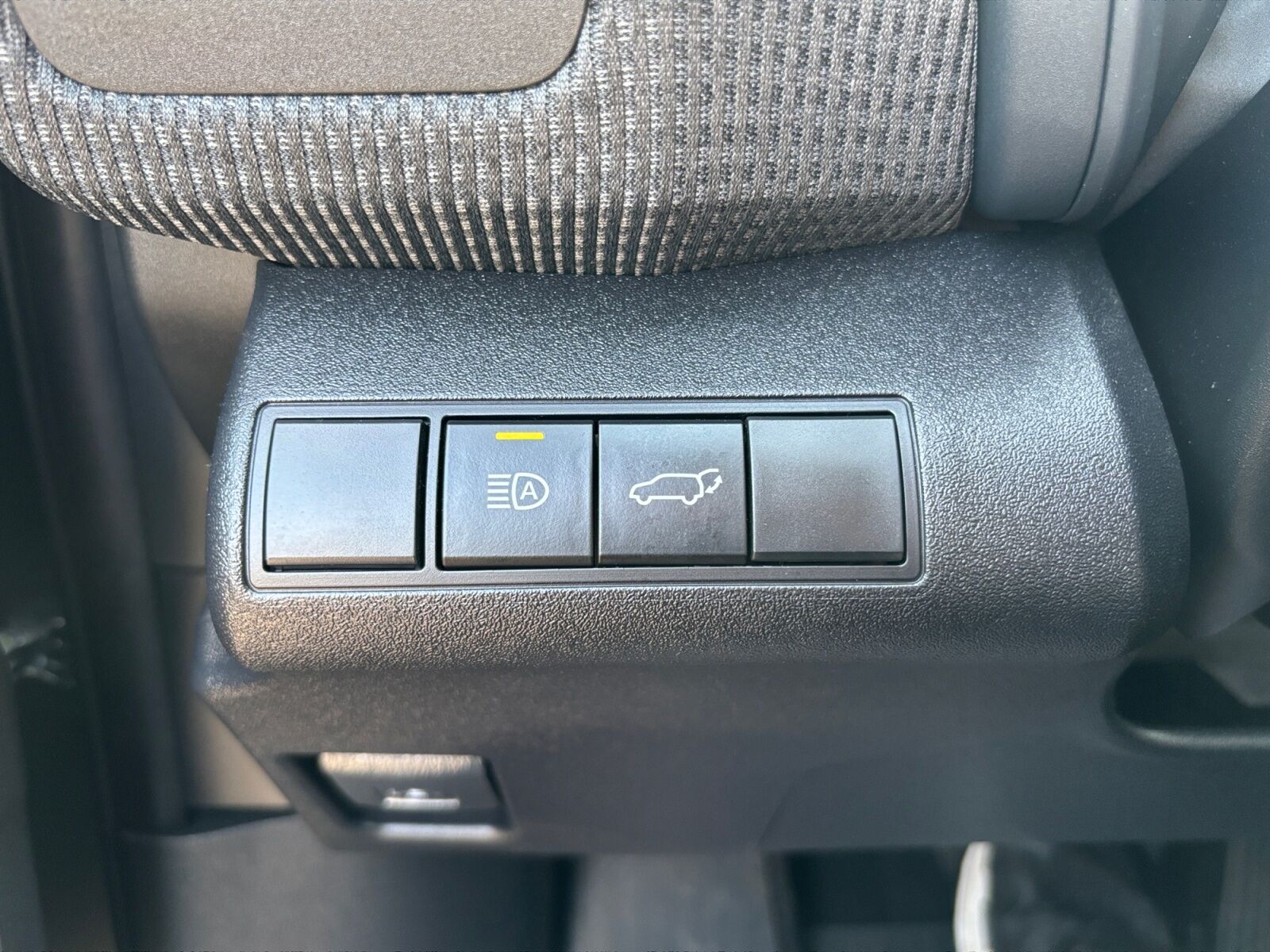 Billede af Toyota BZ4X EL Active Design AWD 218HK 5d Aut.