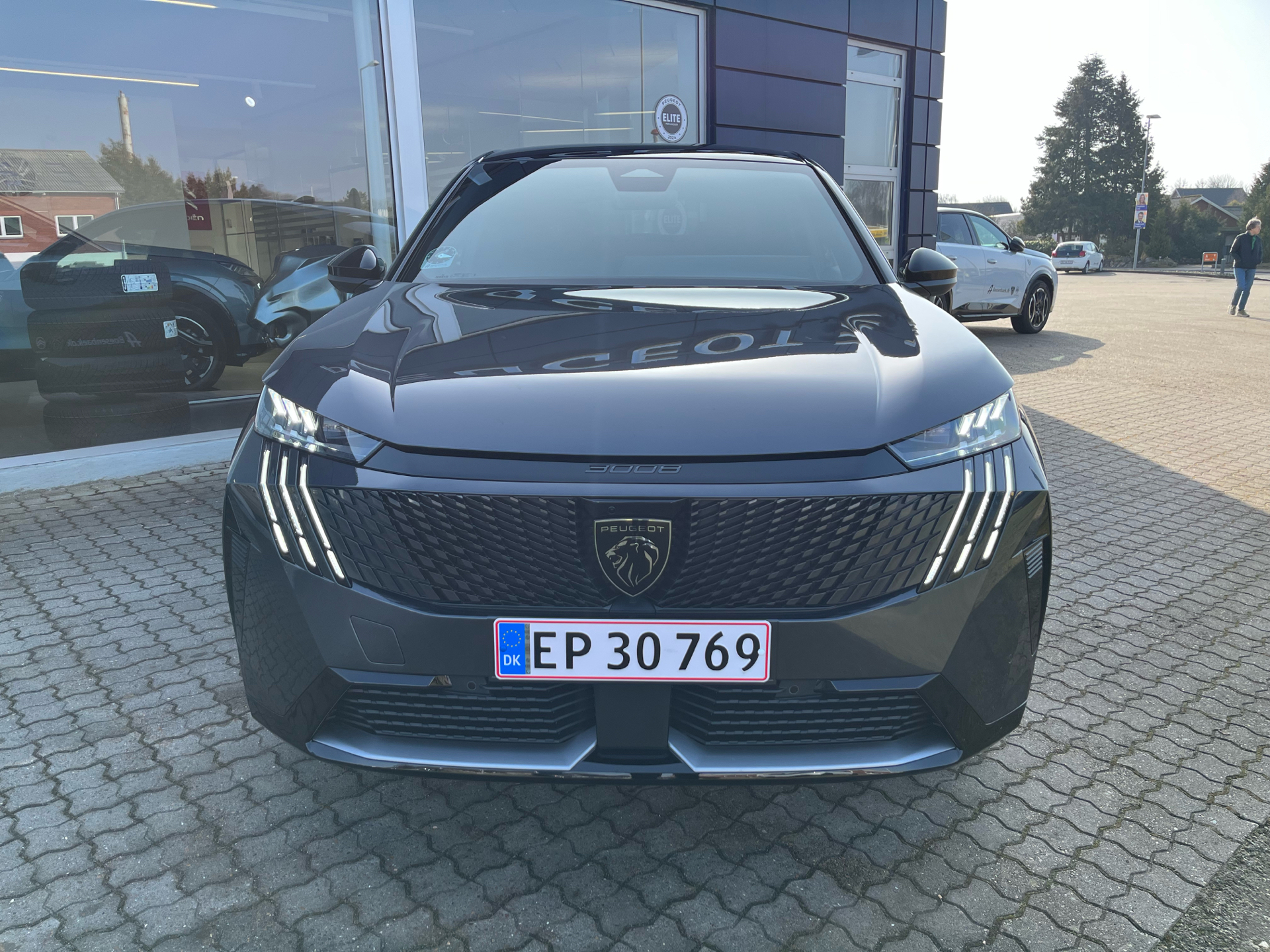 Billede af Peugeot e-3008 EL GT Pack 210HK 5d Aut.