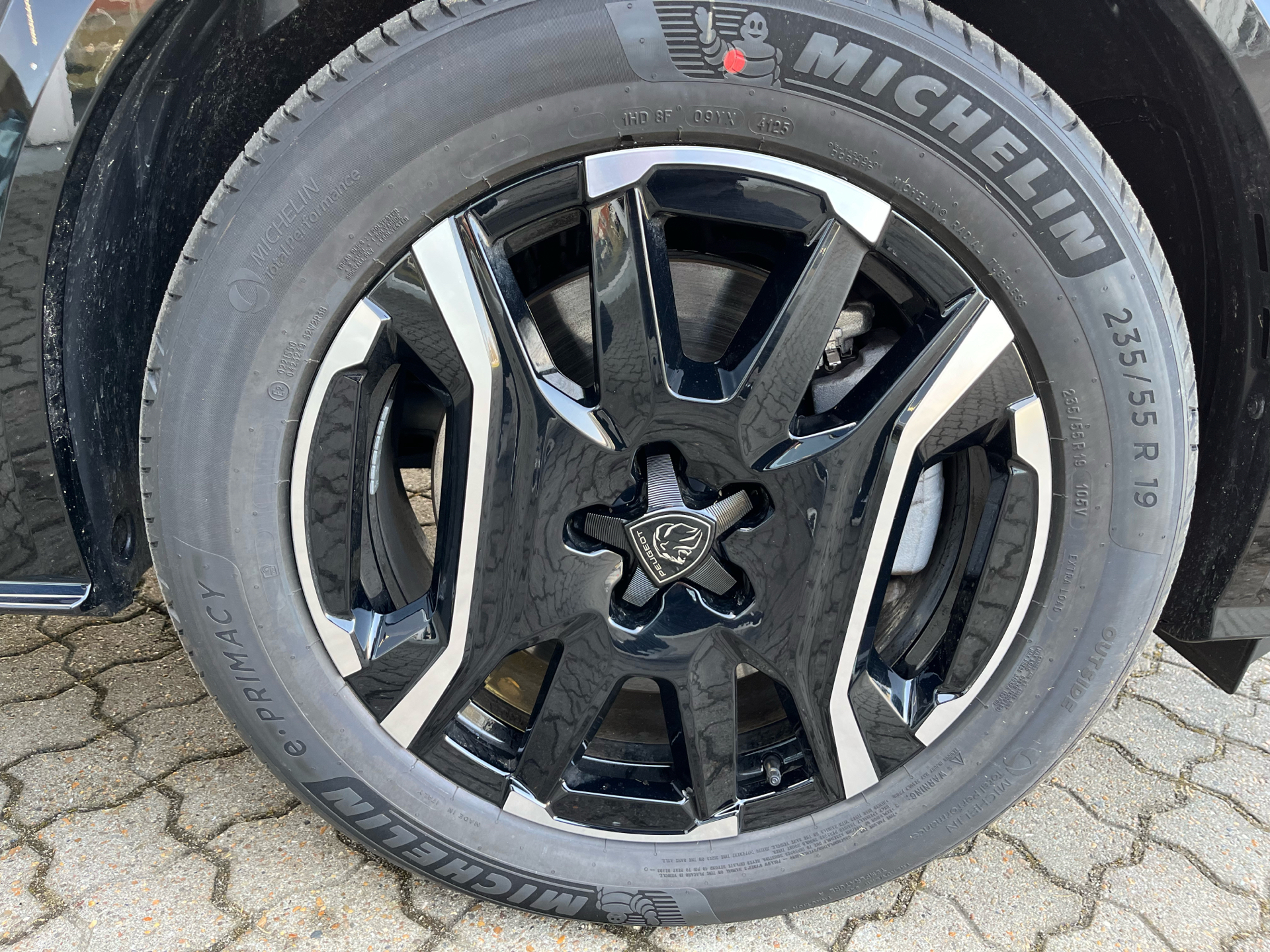 Billede af Peugeot e-3008 EL GT Pack 210HK 5d Aut.