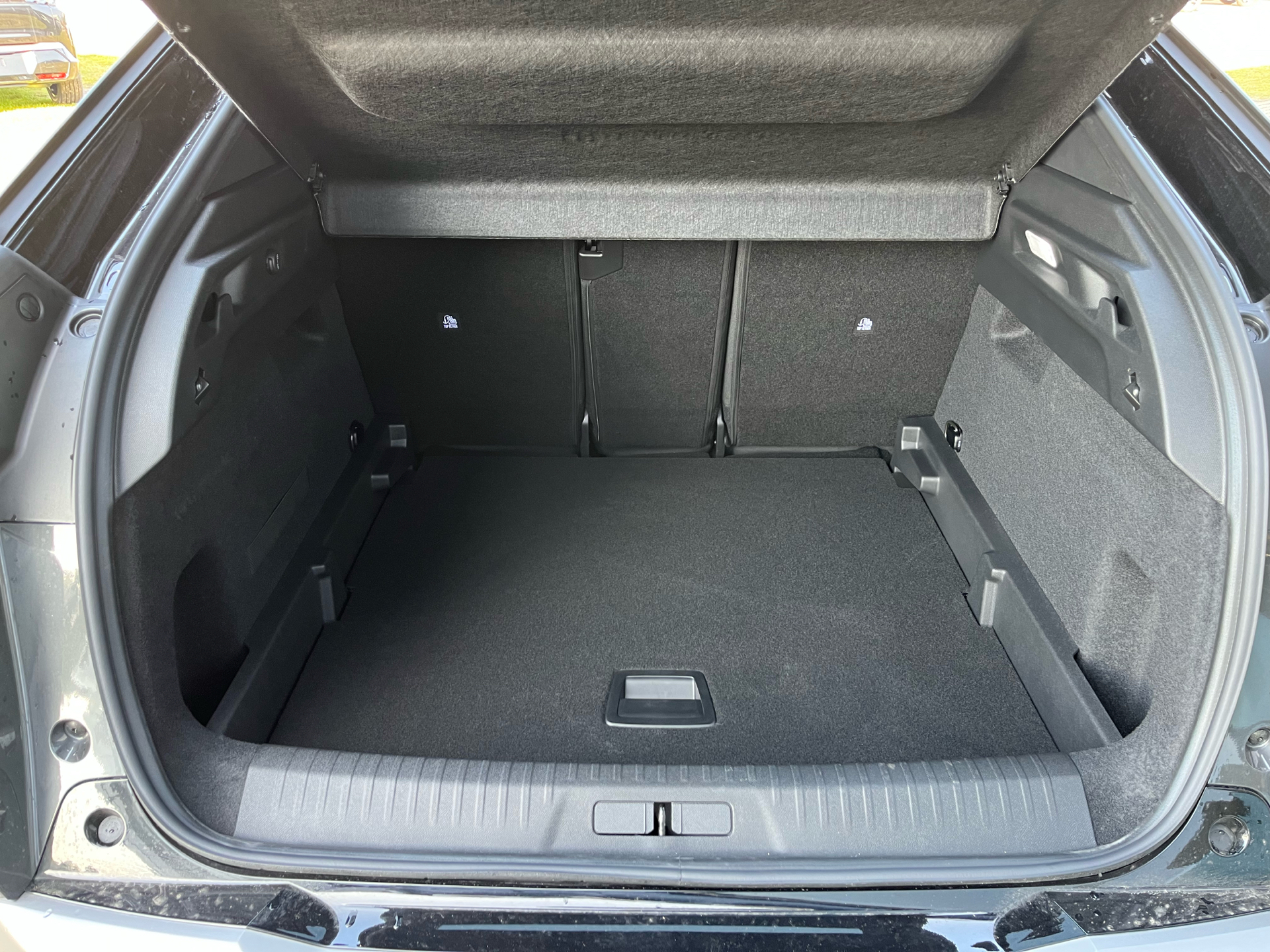 Billede af Peugeot e-3008 EL GT Pack 210HK 5d Aut.