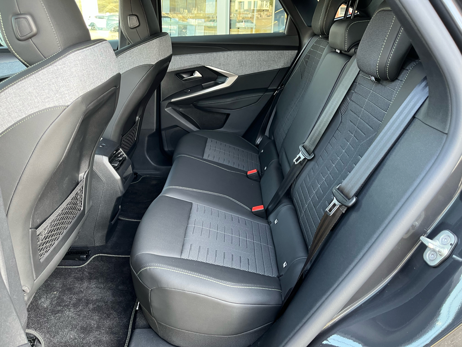 Billede af Peugeot e-3008 EL GT Pack 210HK 5d Aut.