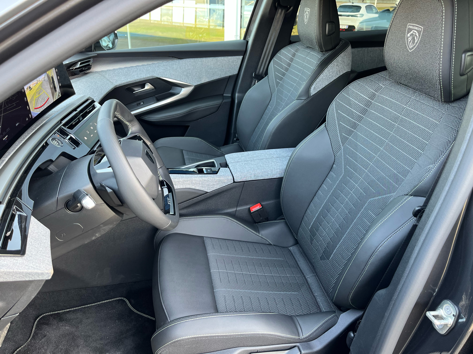 Billede af Peugeot e-3008 EL GT Pack 210HK 5d Aut.