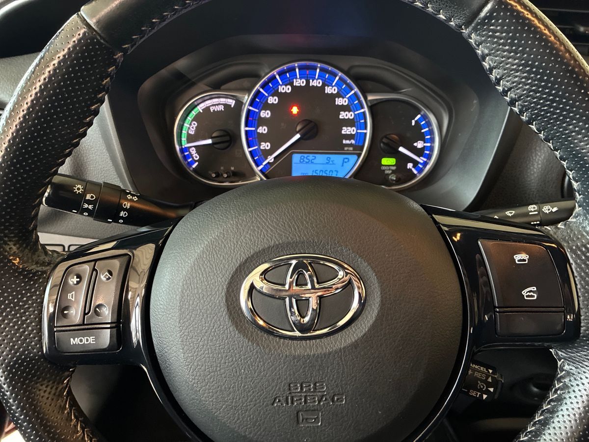 Billede af Toyota Yaris 1,5 Hybrid Spirit E-CVT 100HK 5d Trinl. Gear