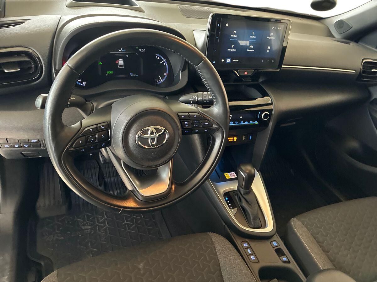 Billede af Toyota Yaris Cross 1,5 Hybrid Style Technology Plus 116HK 5d Trinl. Gear