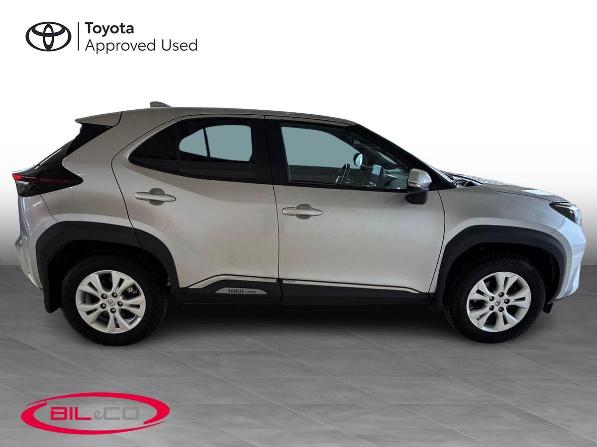 Billede af Toyota Yaris Cross 1,5 Hybrid Style Technology Plus 116HK 5d Trinl. Gear