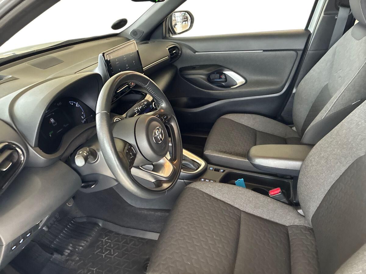 Billede af Toyota Yaris Cross 1,5 Hybrid Style Technology Plus 116HK 5d Trinl. Gear