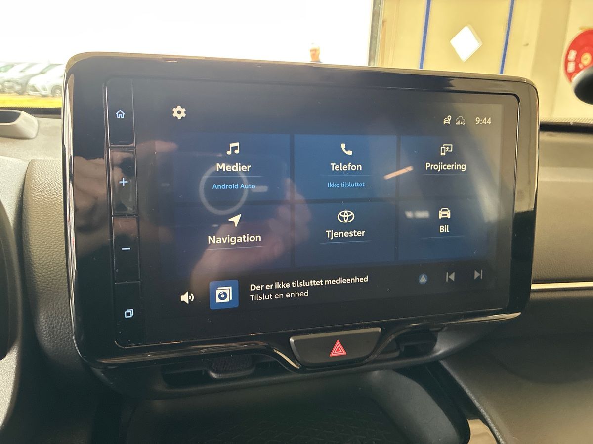 Billede af Toyota Yaris Cross 1,5 Hybrid Style Technology Plus 116HK 5d Trinl. Gear