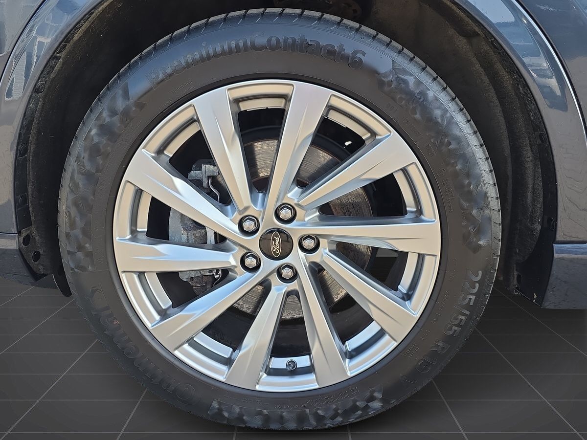 Billede af Ford Kuga 2,5 Plugin-hybrid Vignale CVT 225HK 5d Trinl. Gear